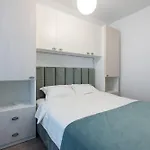 1025 公寓