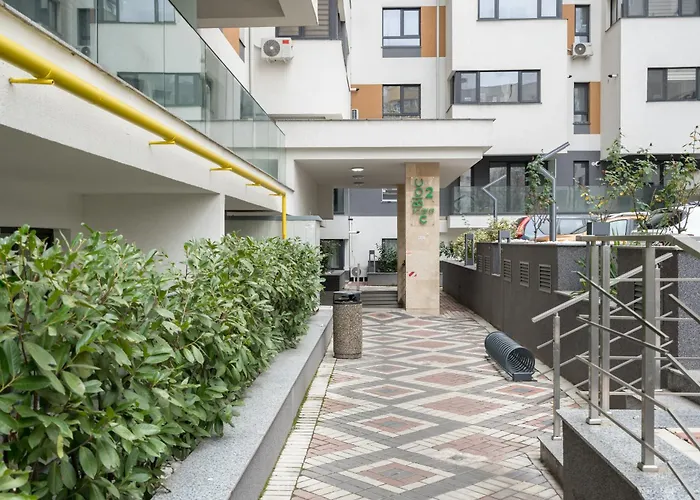 1025 Apartment *