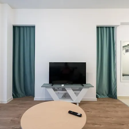 Apartment 1025
